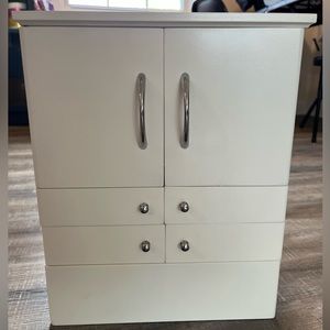 Lori Greiner makeup organizer